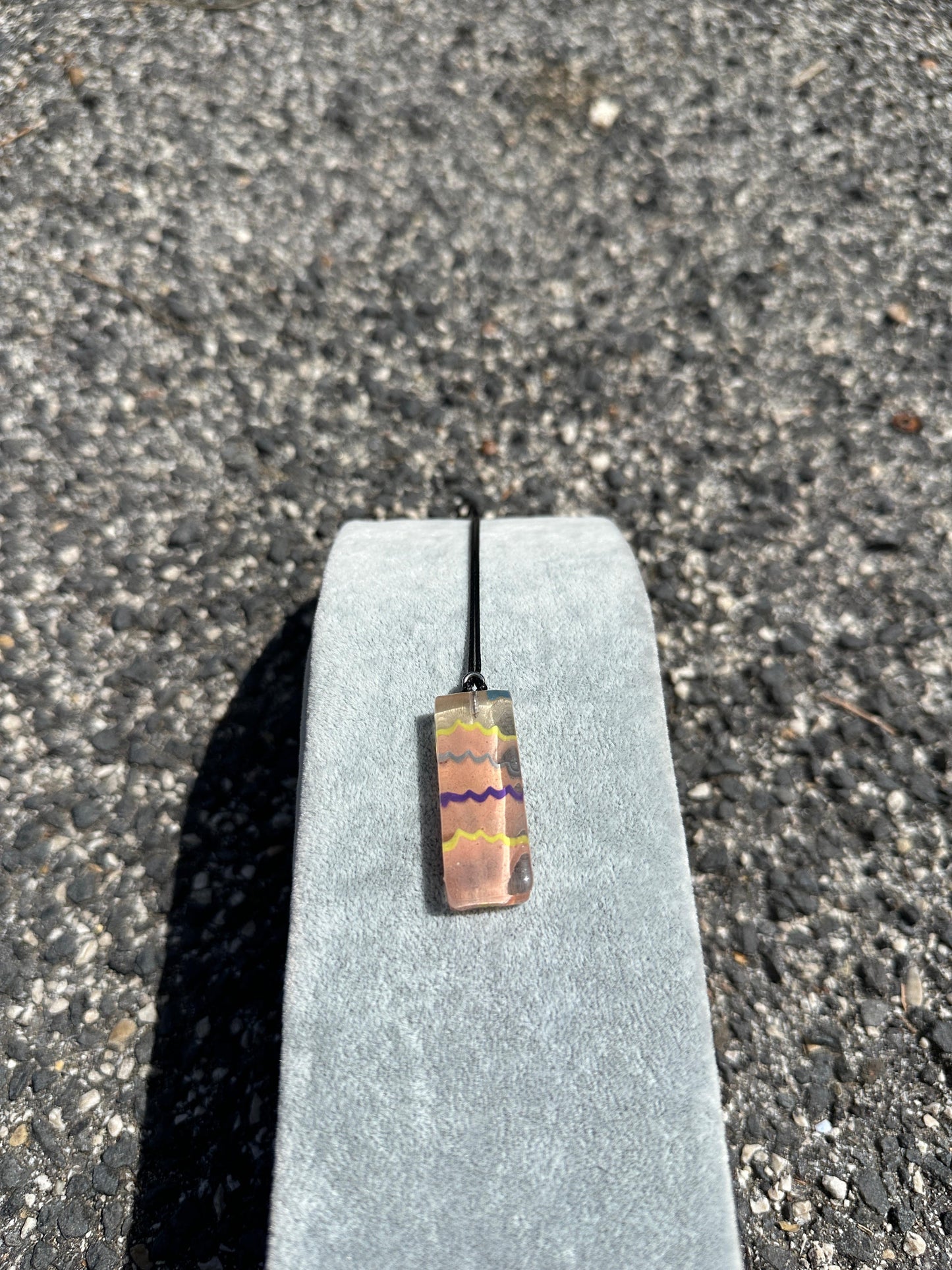 Collana Rettangolare in Resina