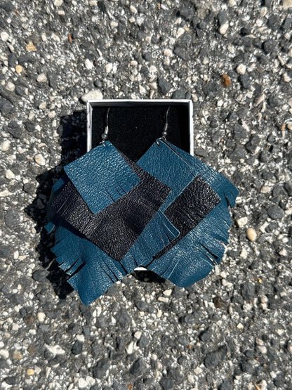 Orecchini in pelle vera intrecciata