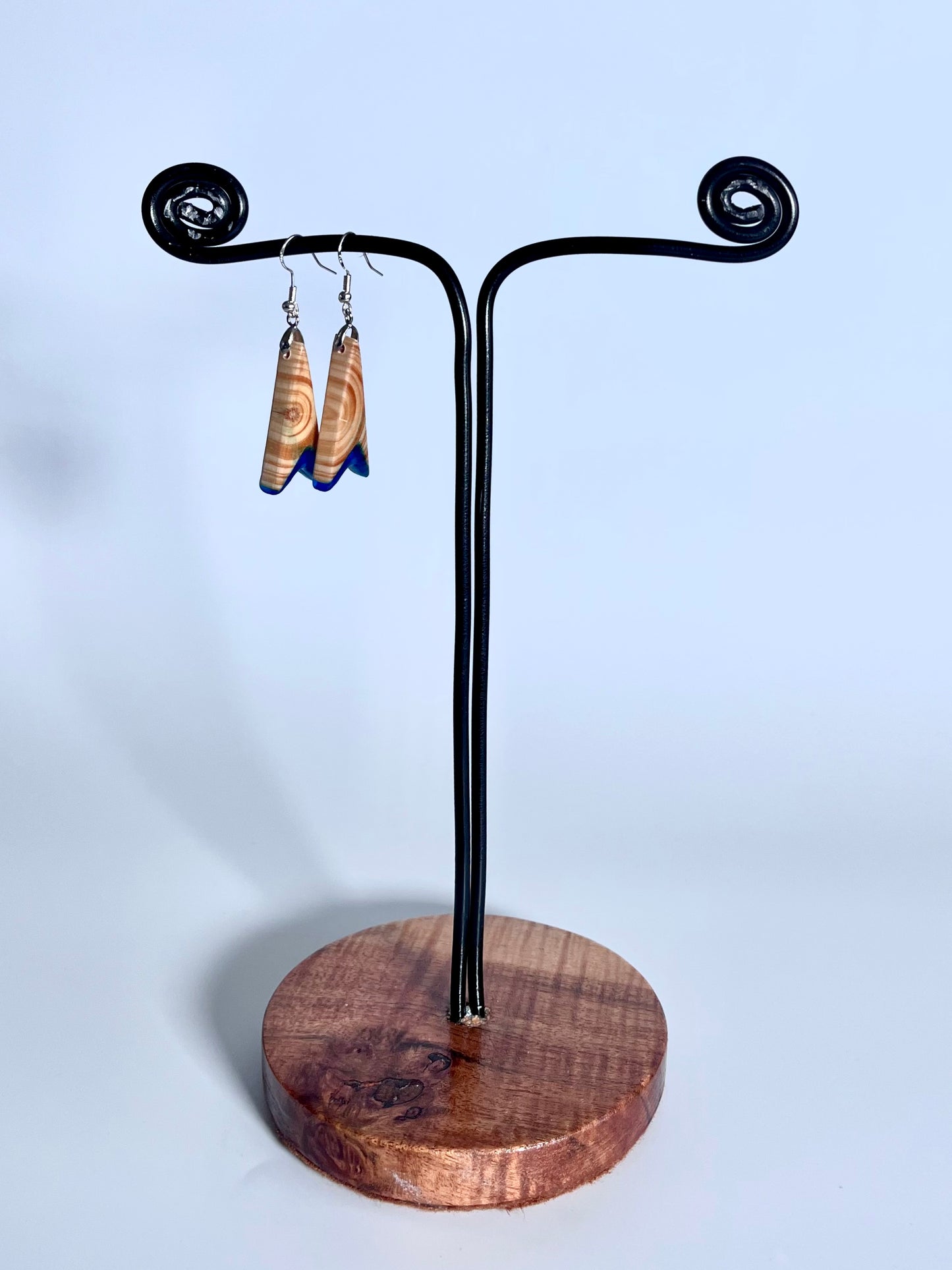 Orecchini in legno e resina