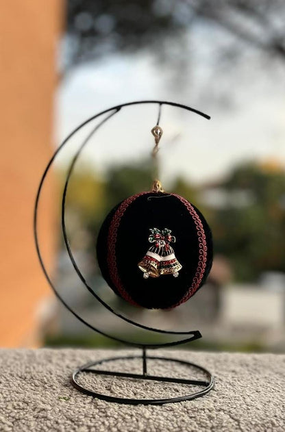 pallina velluto nero con decorazioni