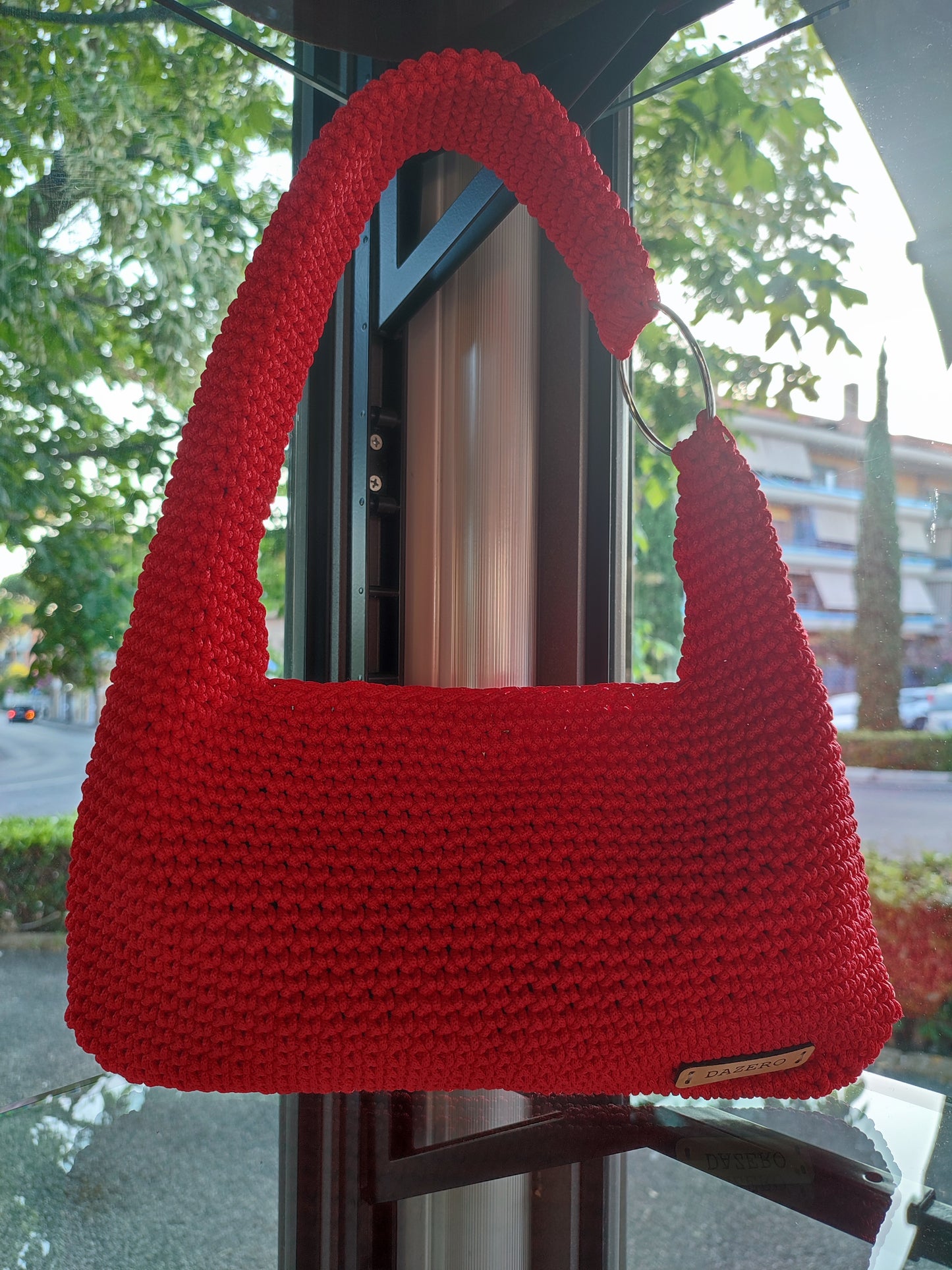 Borsetta a spalla  con anello, colore ROSSO