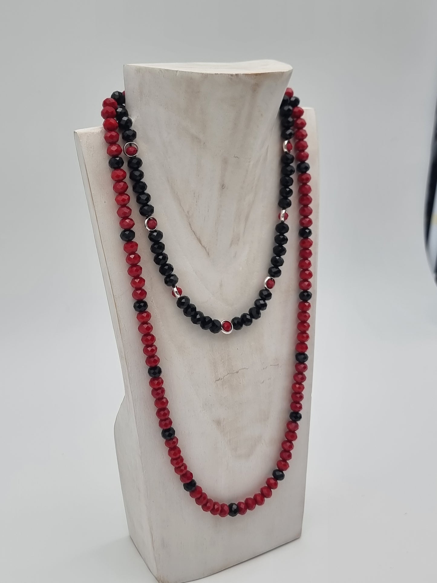 Colana mogano e nero