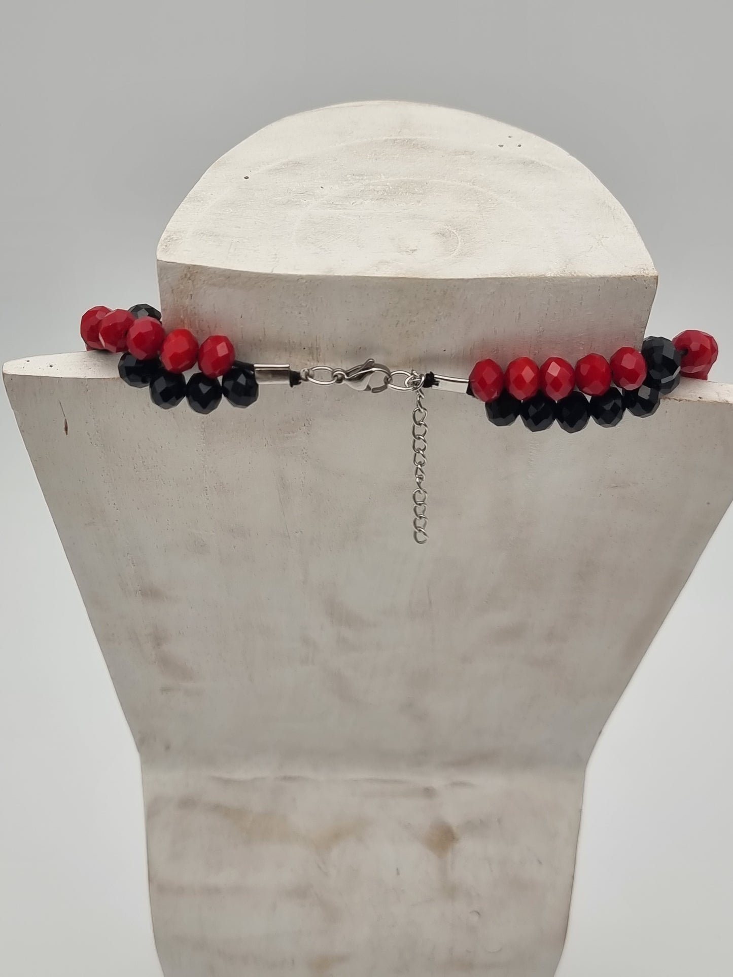 Colana mogano e nero