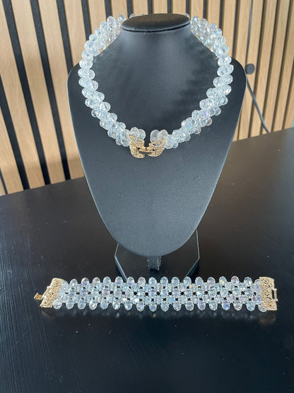 Bracialetio e collana di cristallo