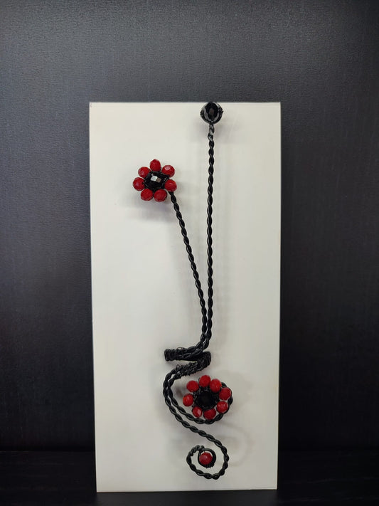 Anello nero  rosso con cristalli